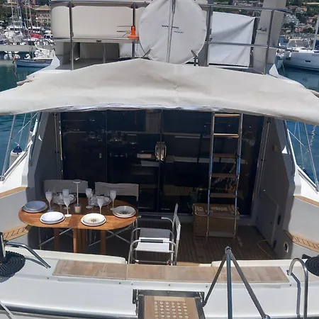 Relax In Barca, Cena, Aperitivo, Private Party- Fairline 43 Hotel *