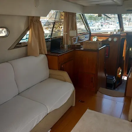 Relax In Barca, Cena, Aperitivo, Private Party- Fairline 43 Botel Arenzano